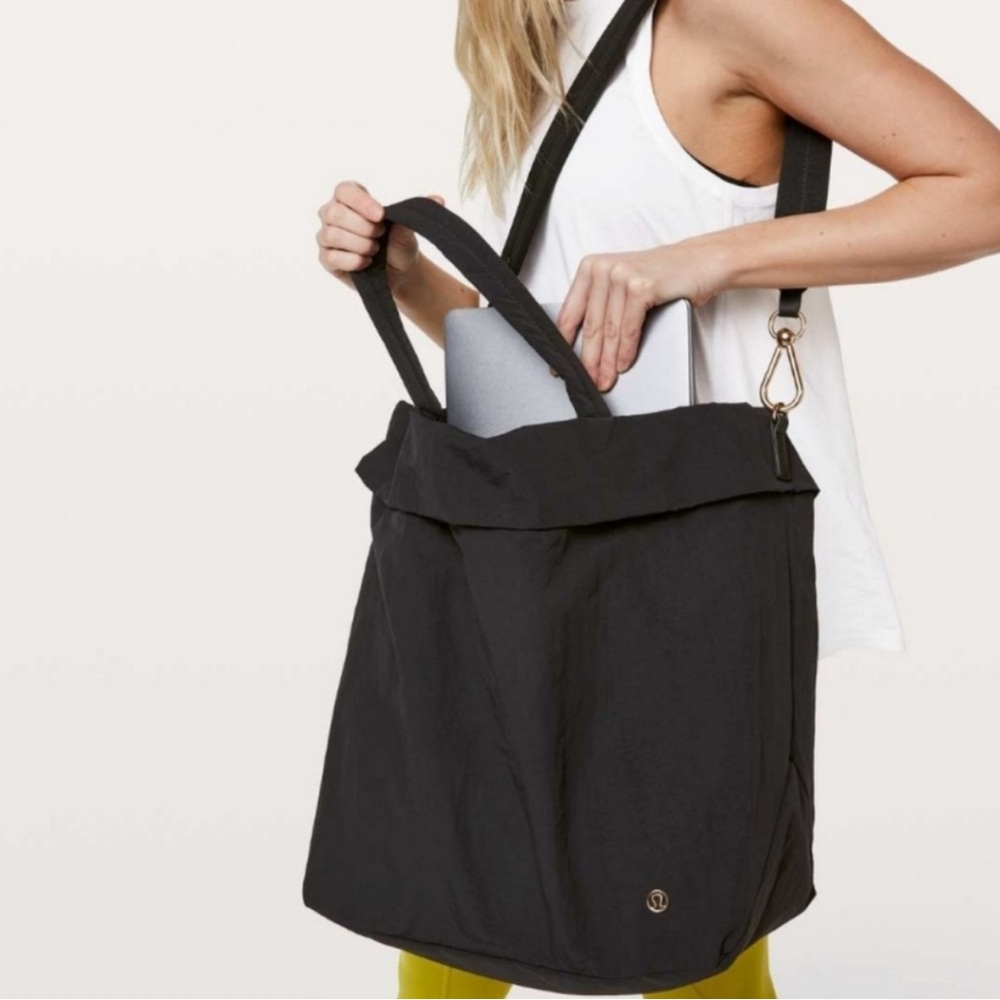 Lululemon On My Level Bag